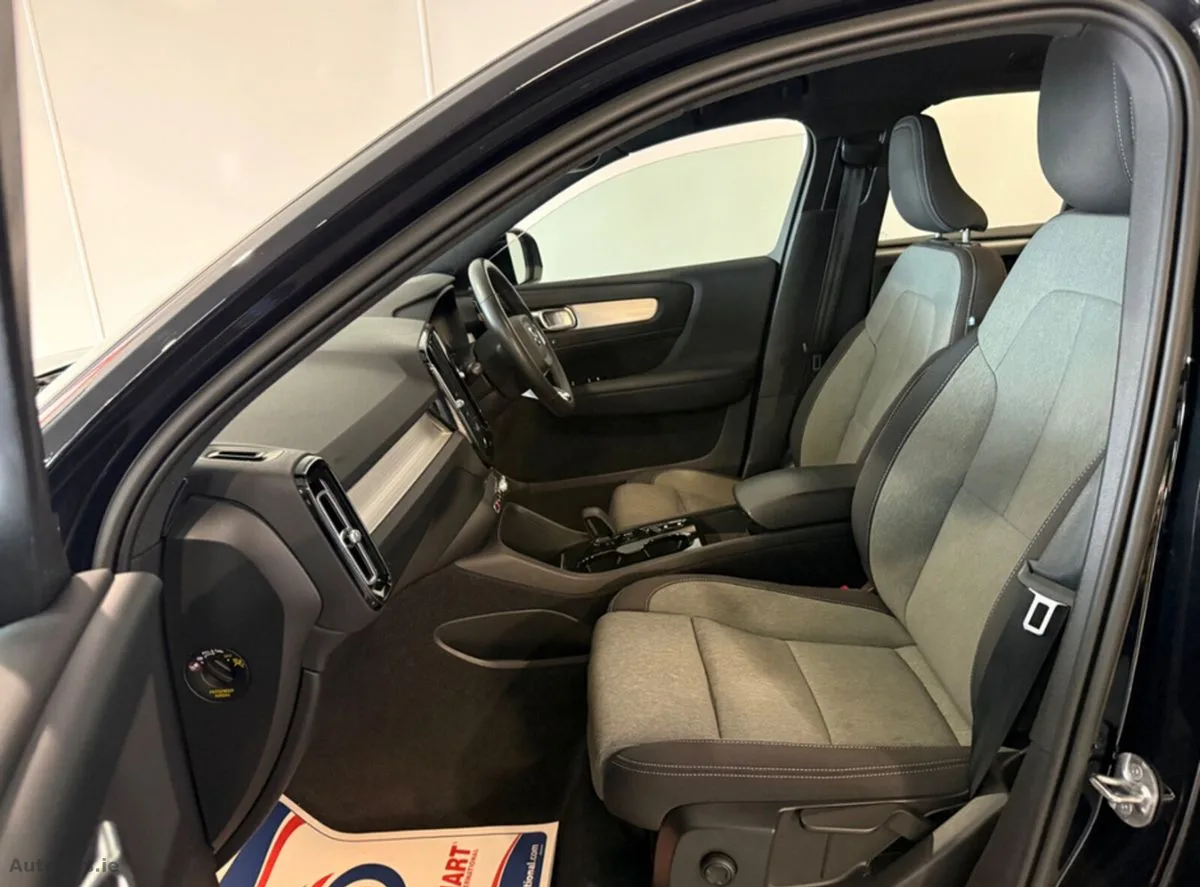 2023 Volvo XC40 – photo 20