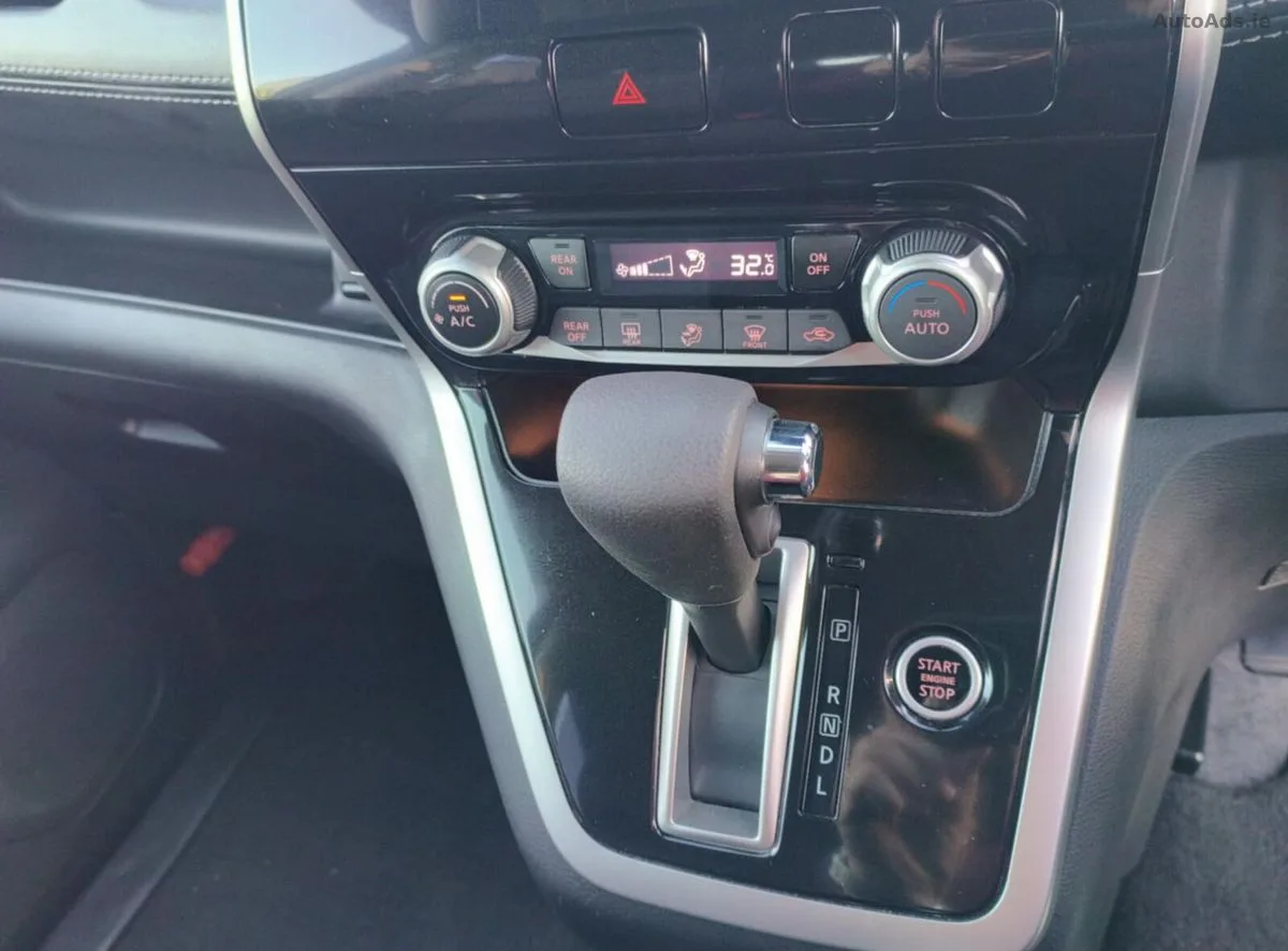 2017 Nissan Serena – photo 12