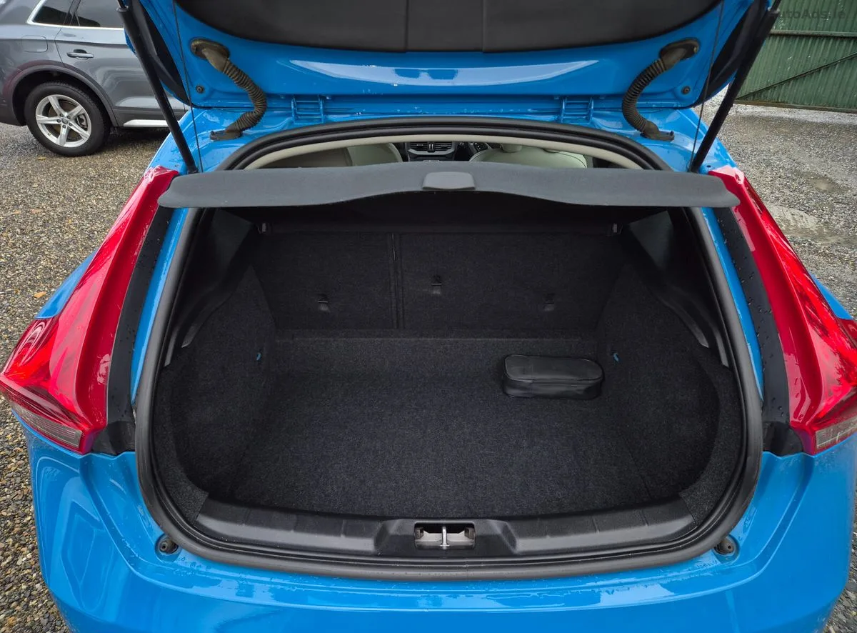 2016 Volvo V40 – photo 16