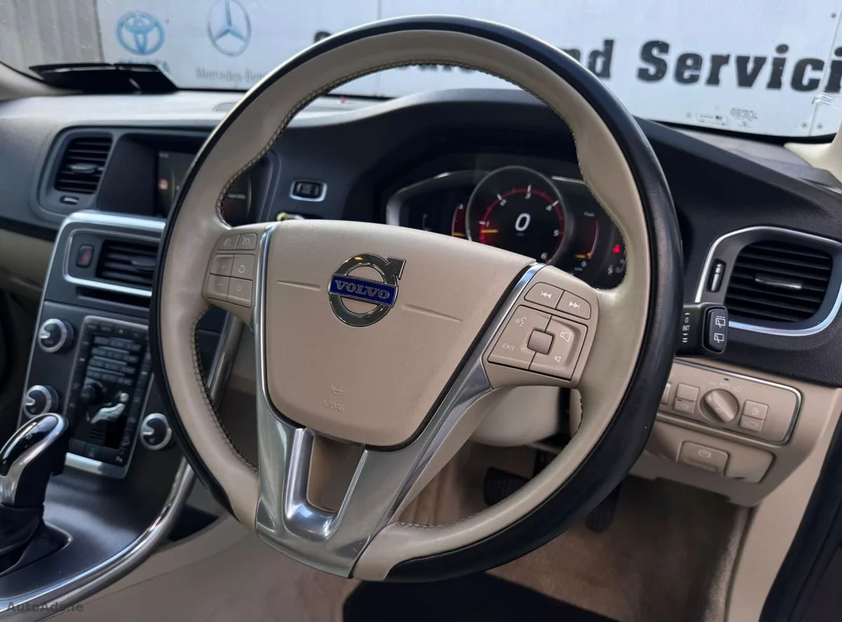 2015 Volvo V60 – photo 16