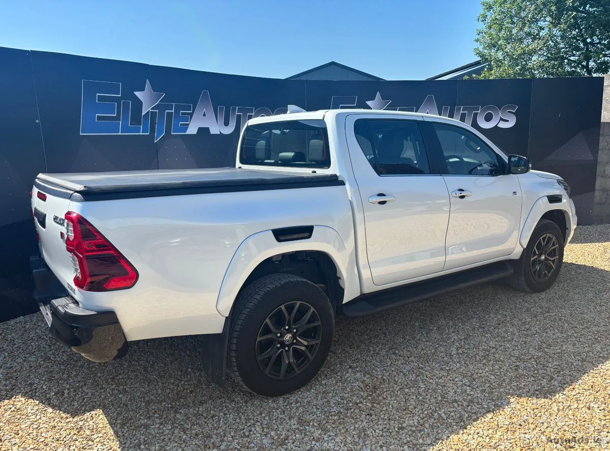 2024 Toyota Hilux – photo 6