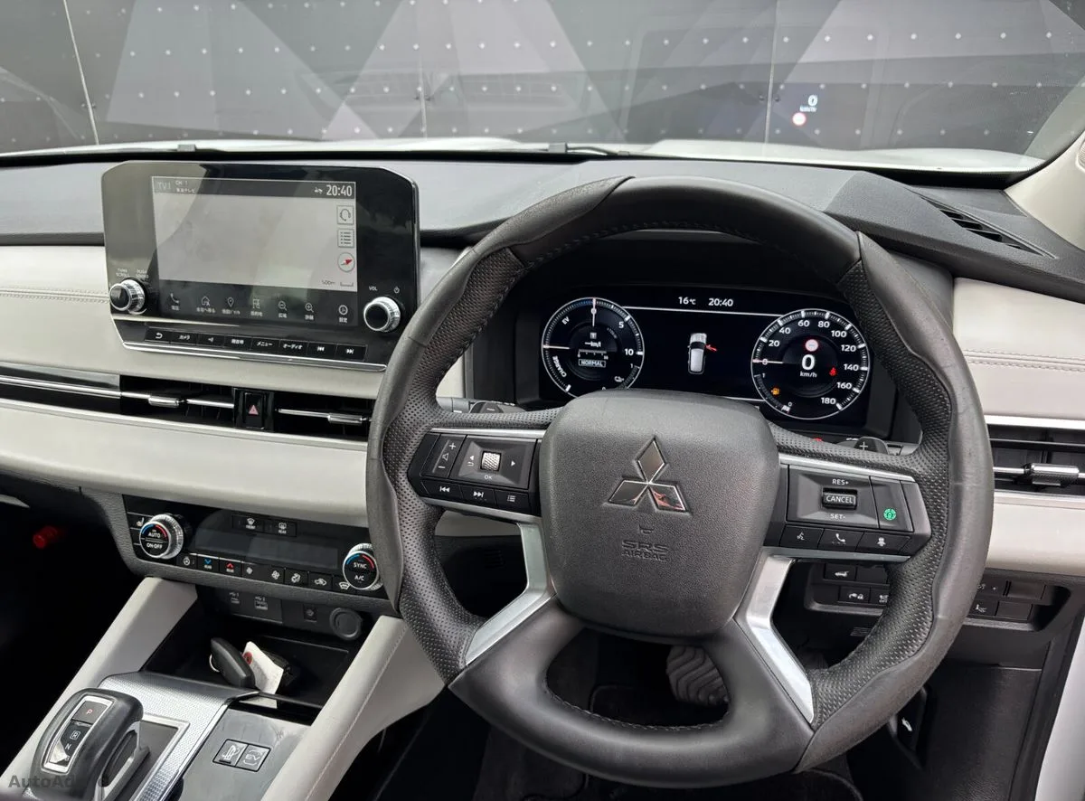 2022 Mitsubishi Outlander – photo 18