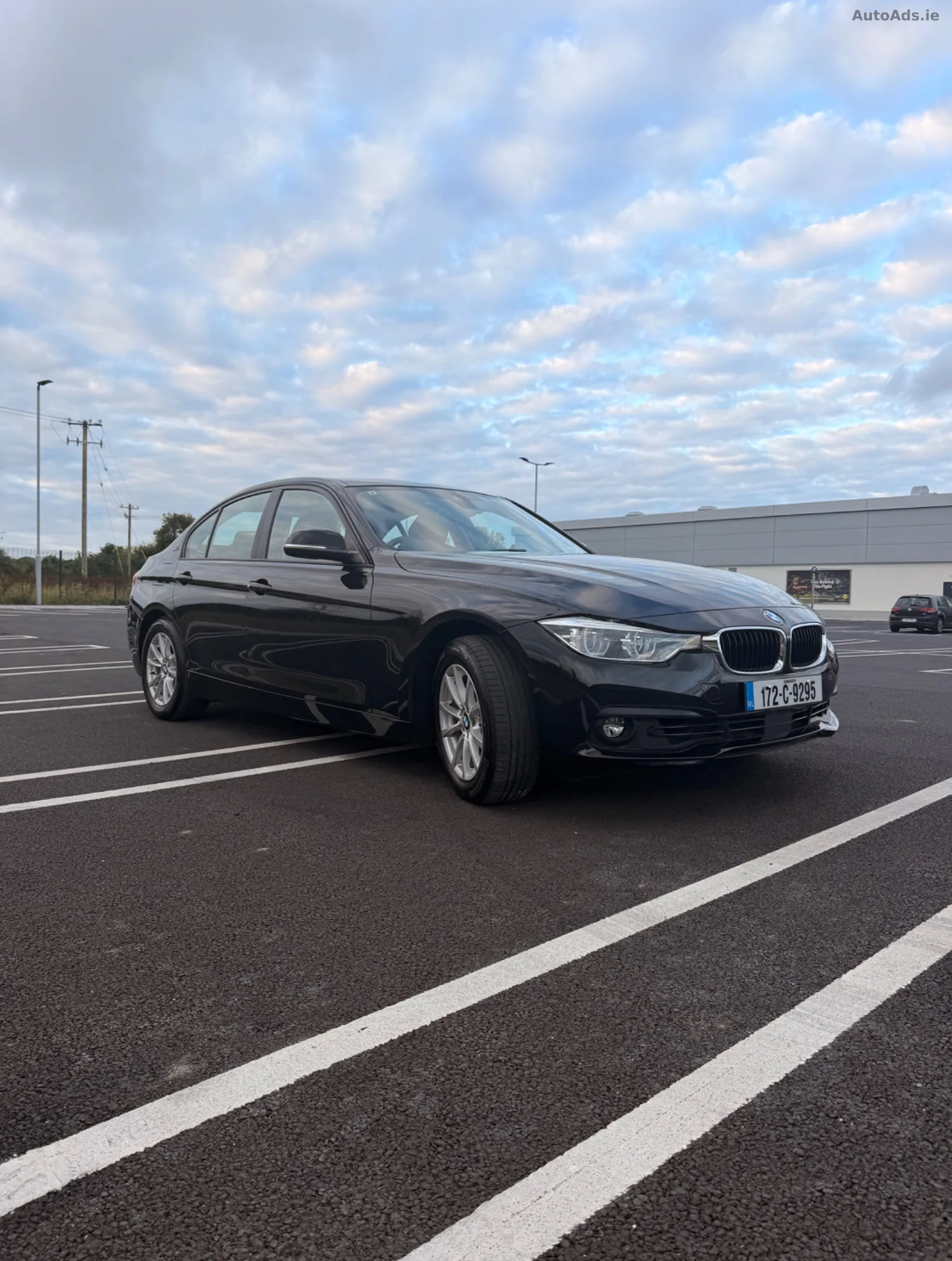 2017 BMW 3 Series – photo 2
