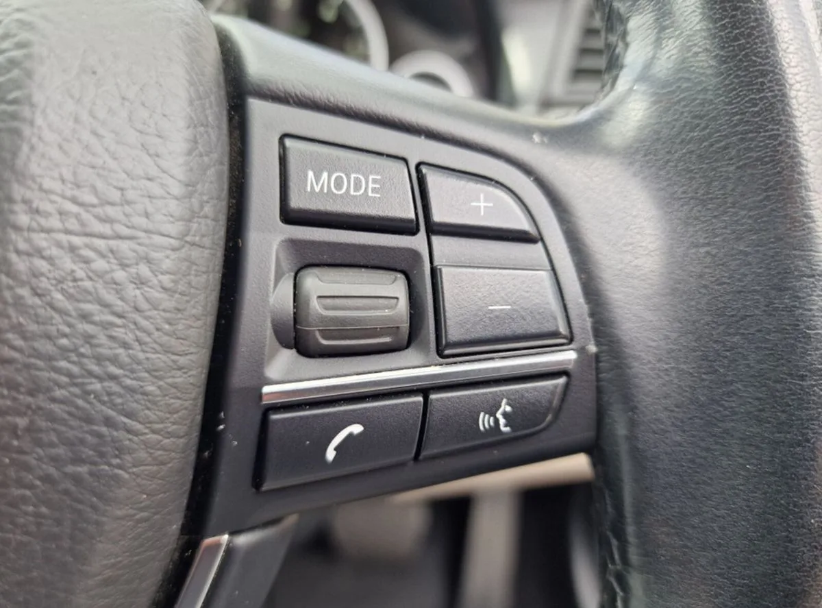 2015 BMW 5-Series – photo 14