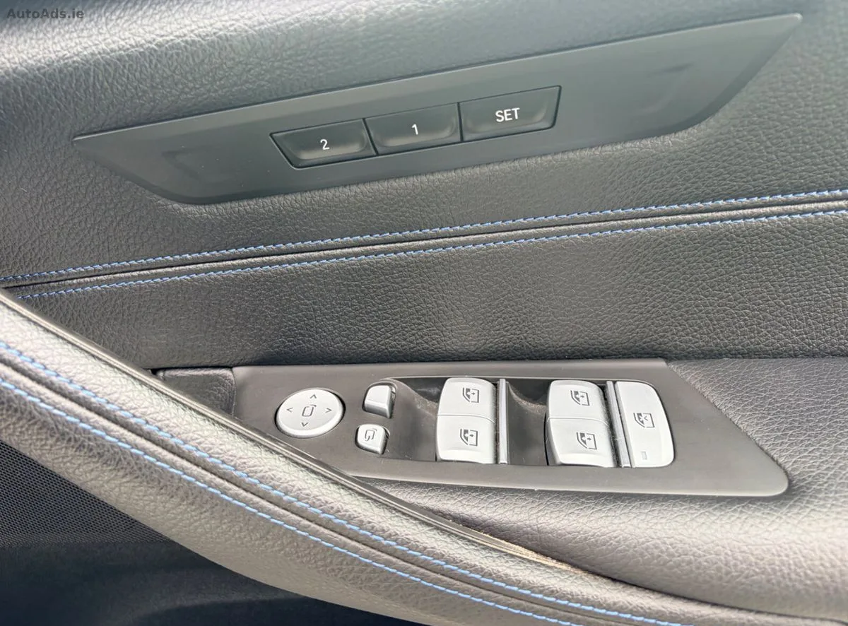 2019 BMW 5-Series – photo 16