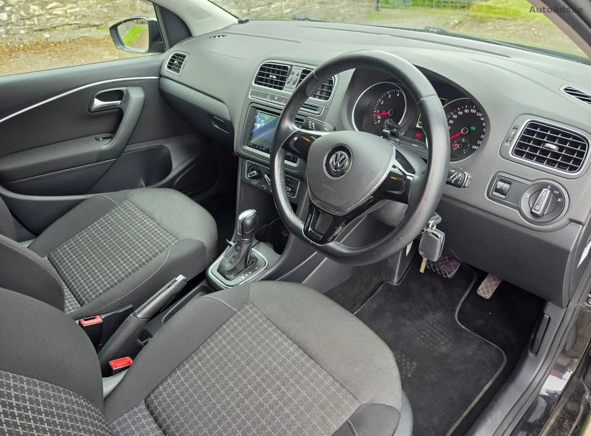 2015 Volkswagen Polo – photo 10