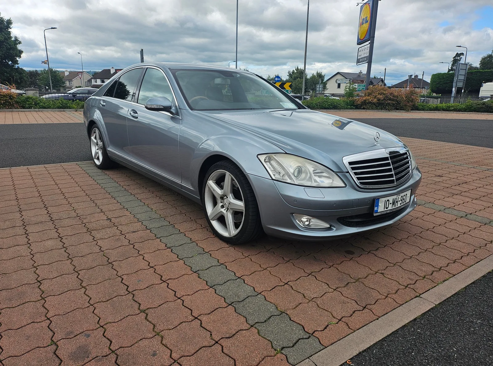 2010 Mercedes-Benz S320