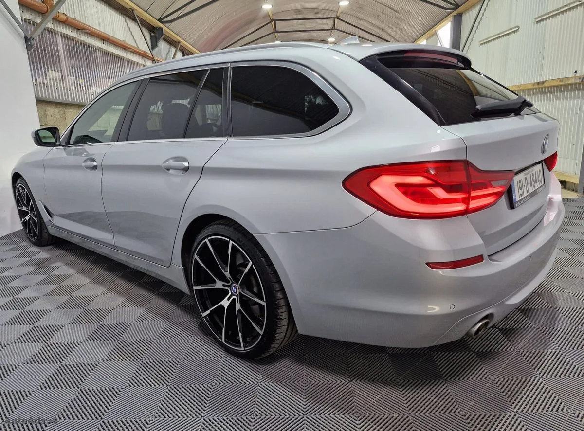 2019 BMW 5-Series – photo 11