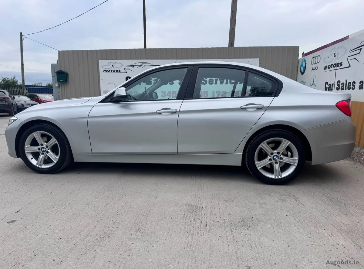 2012 BMW 3-Series – photo 11