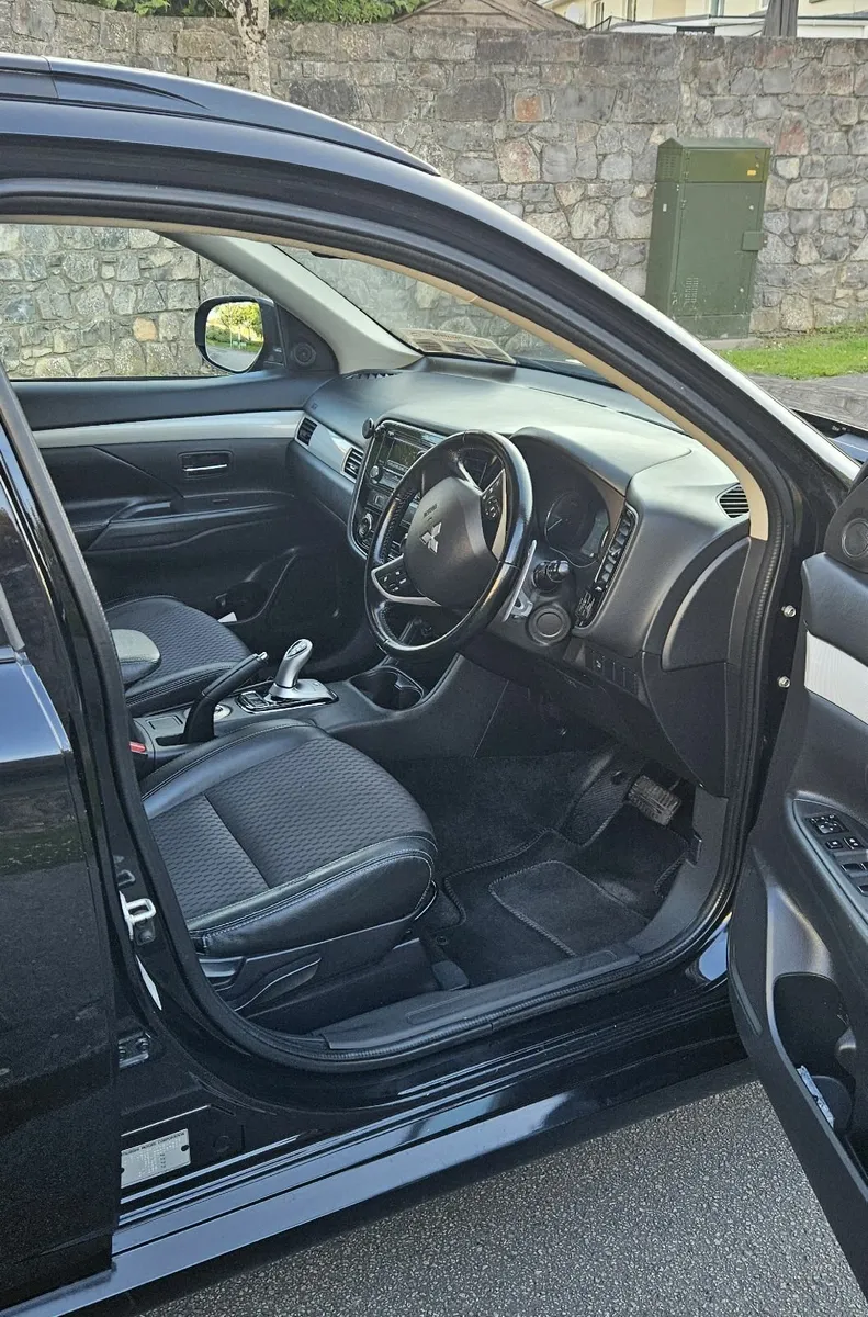 2015 Mitsubishi Outlander – photo 3