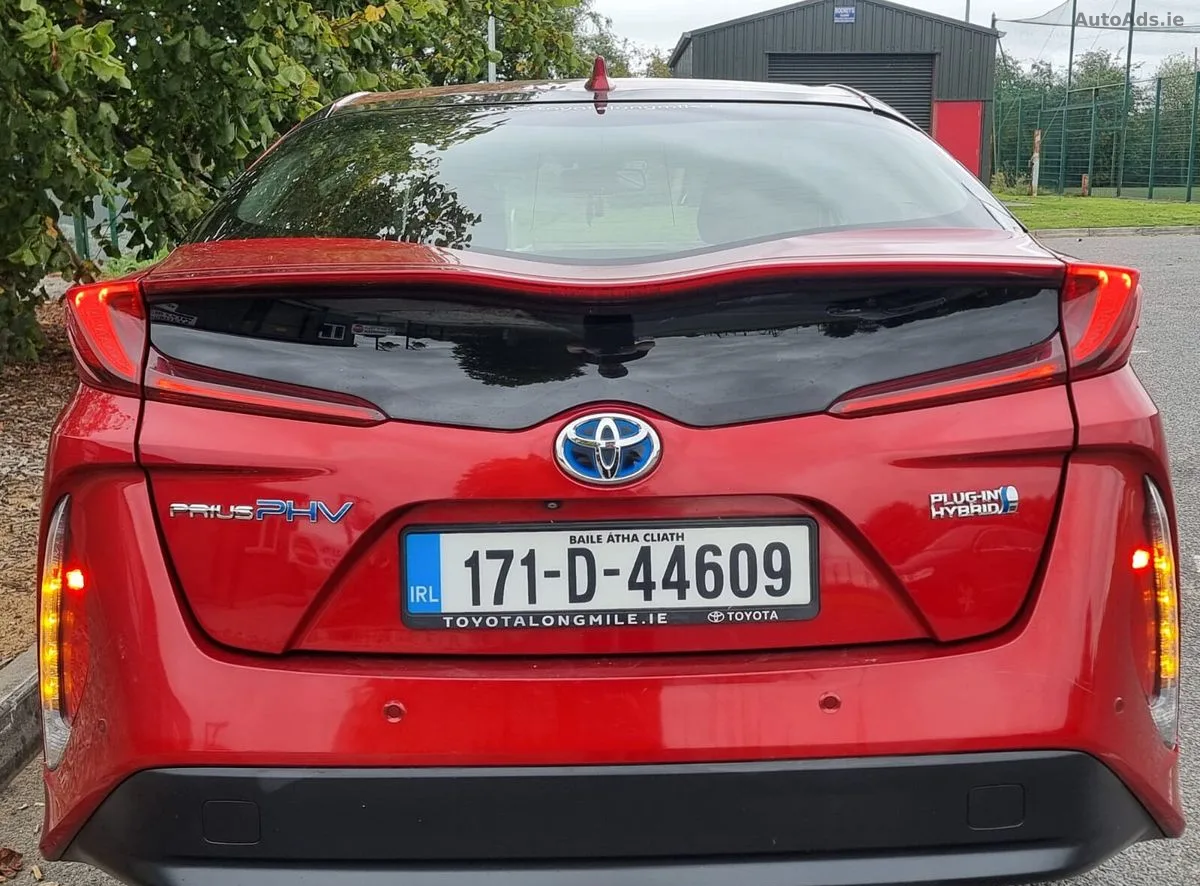 2017 Toyota Prius – photo 2
