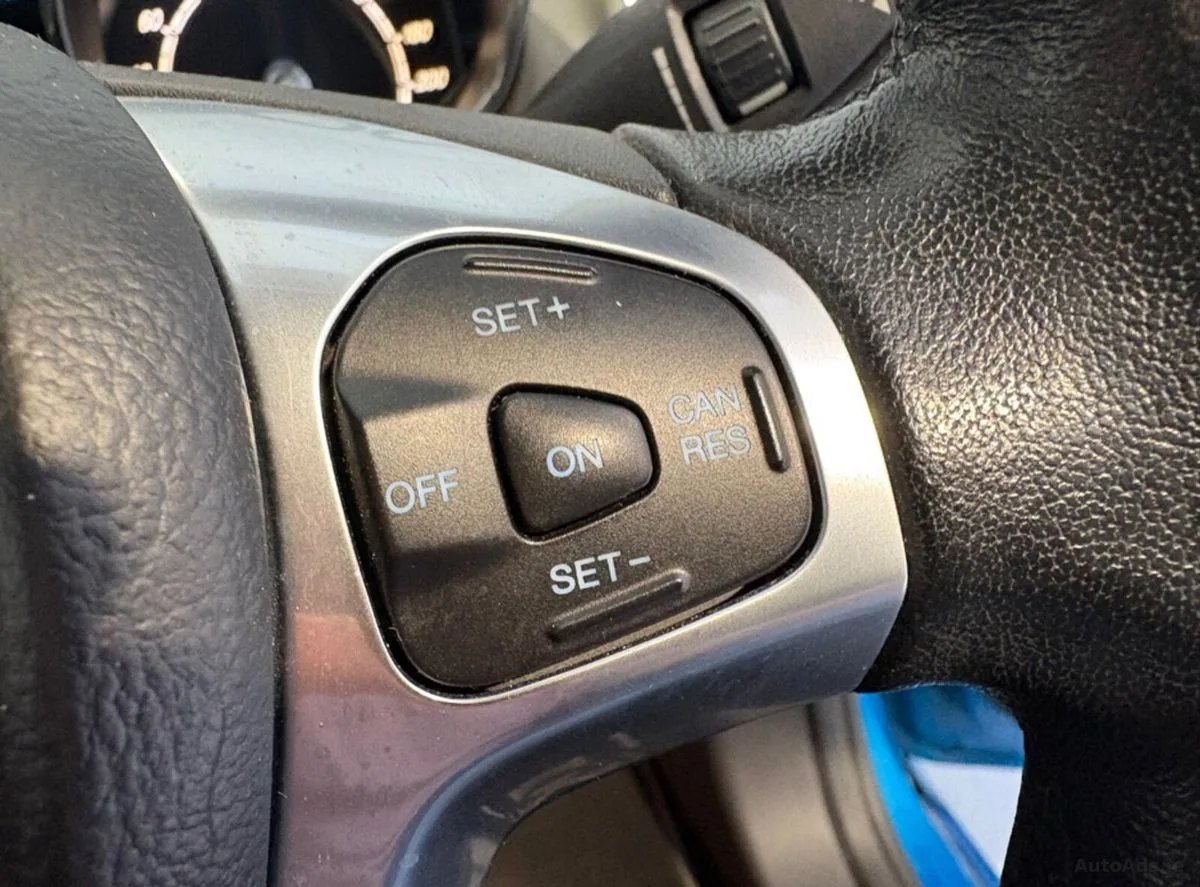 2015 Ford Fiesta – photo 11