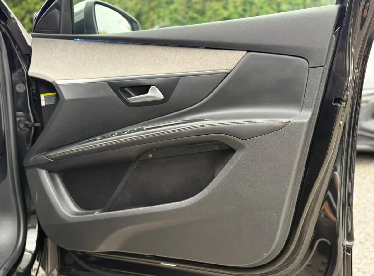 2018 Peugeot 5008 – photo 16