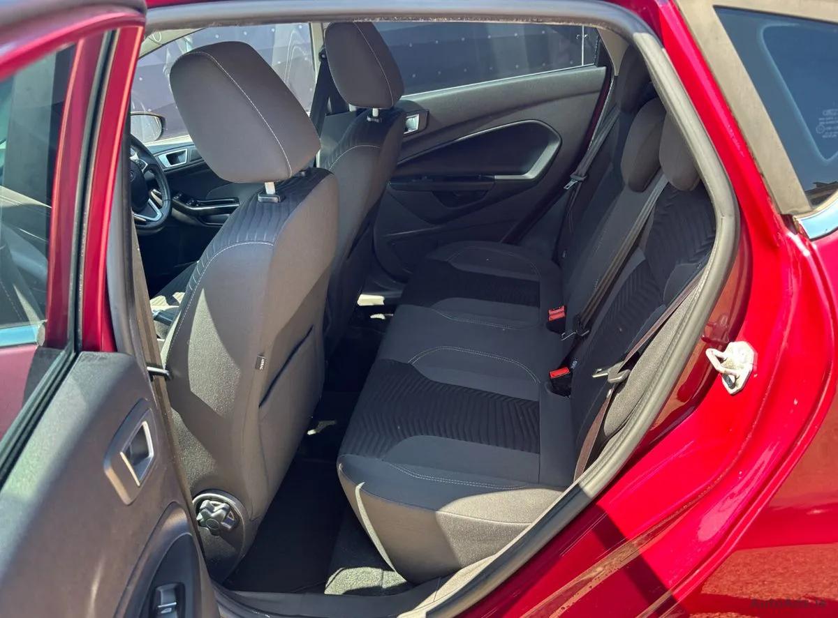 2014 Ford Fiesta – photo 11