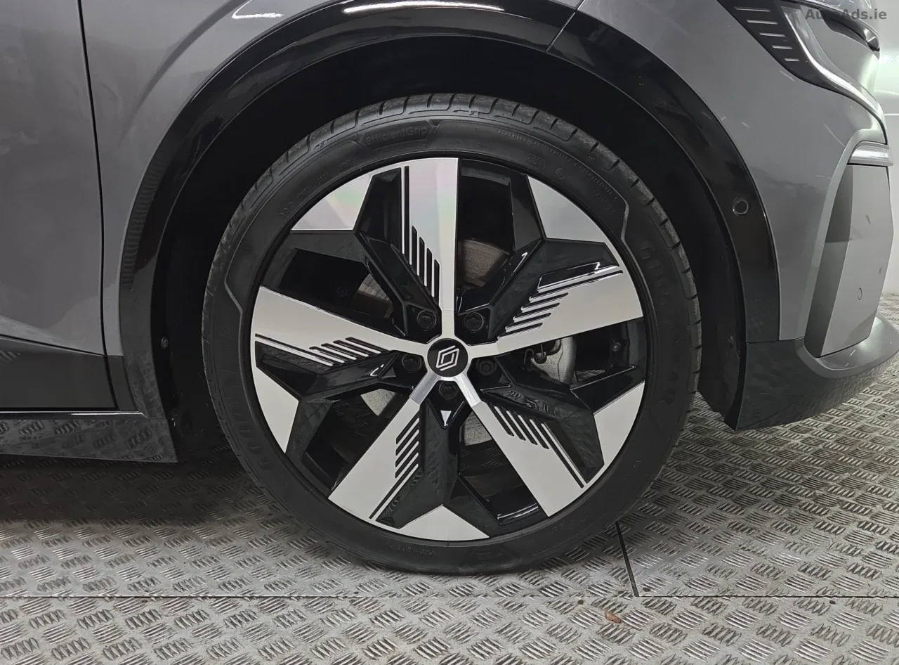 2025 Renault Megane E-Tech – photo 7