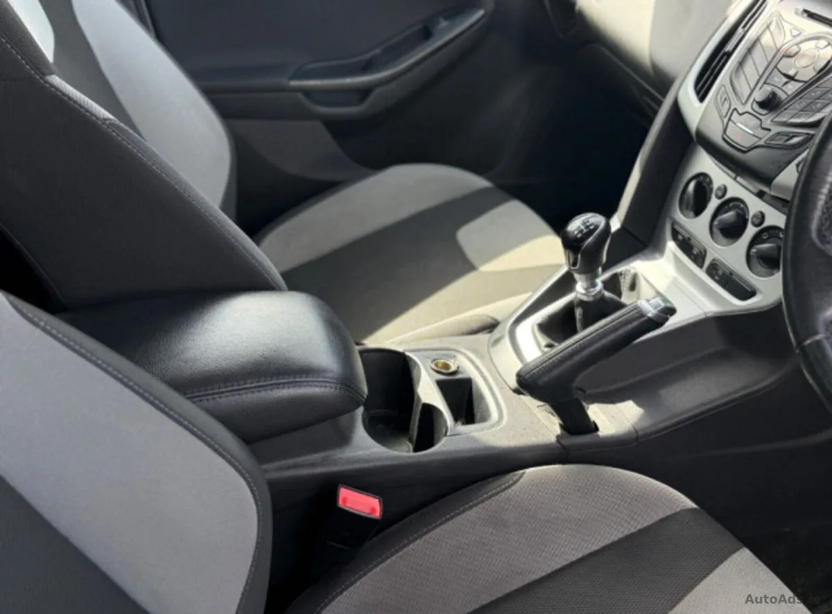 2015 Ford Focus – photo 10