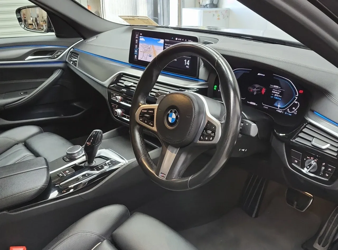 2021 BMW 5 Series – photo 8