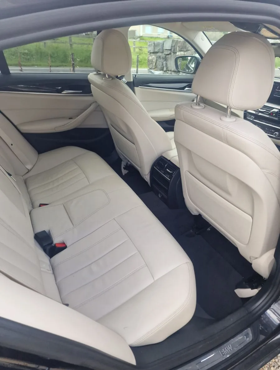 2017 BMW 5-Series – photo 9