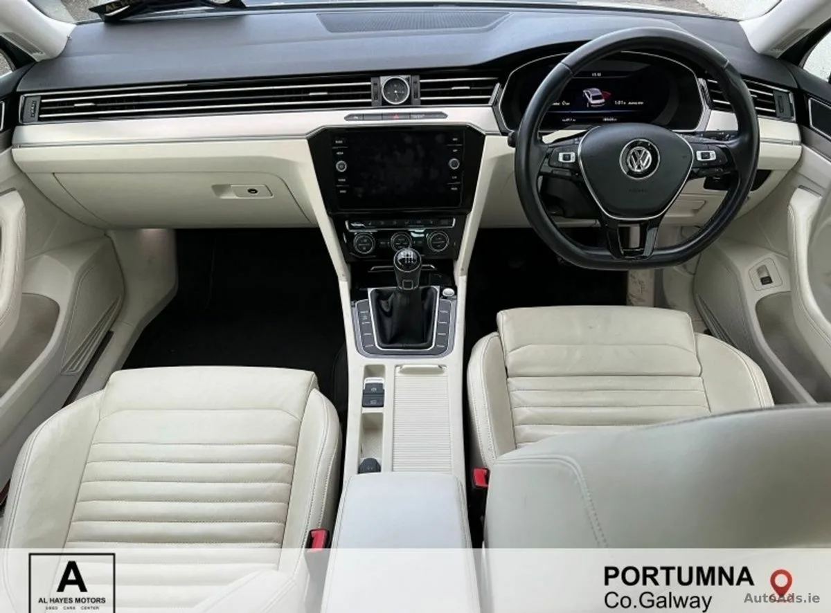 2019 Volkswagen Passat – photo 2