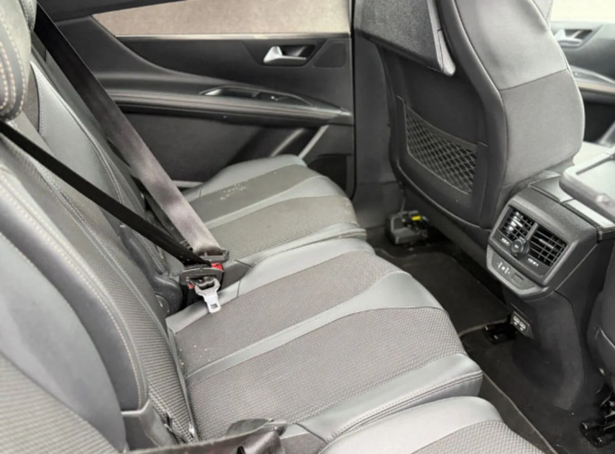 2023 Peugeot 5008 – photo 9
