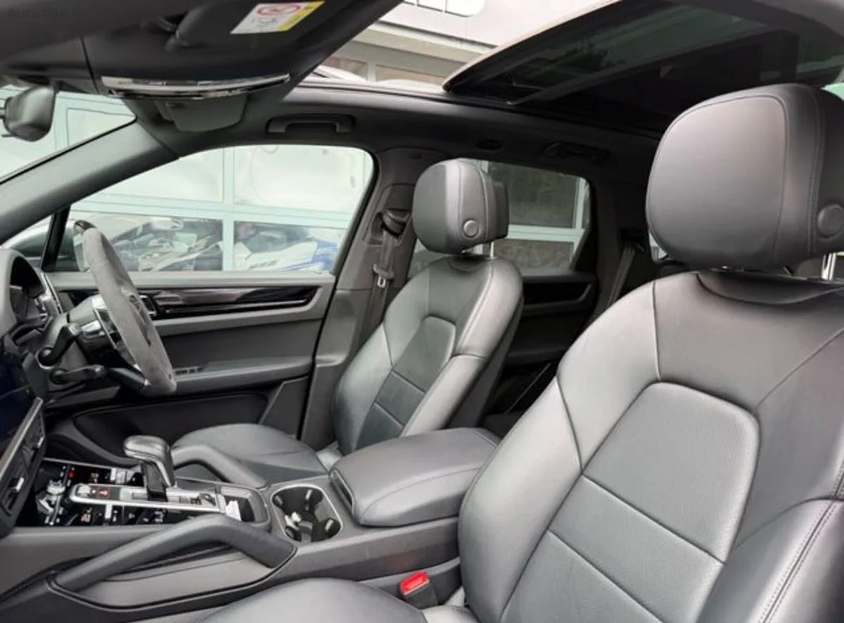 2023 Porsche Cayenne – photo 12