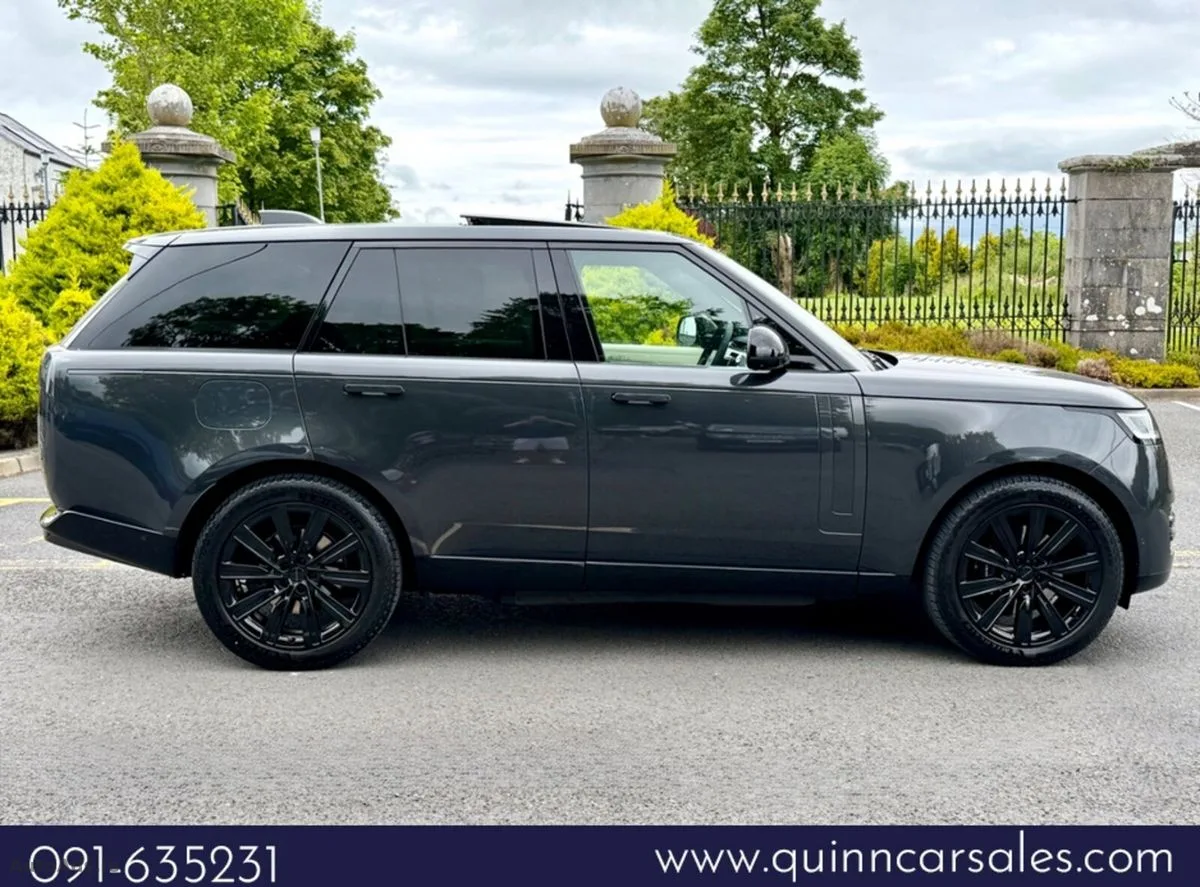 2026 Land Rover Range Rover – photo 2