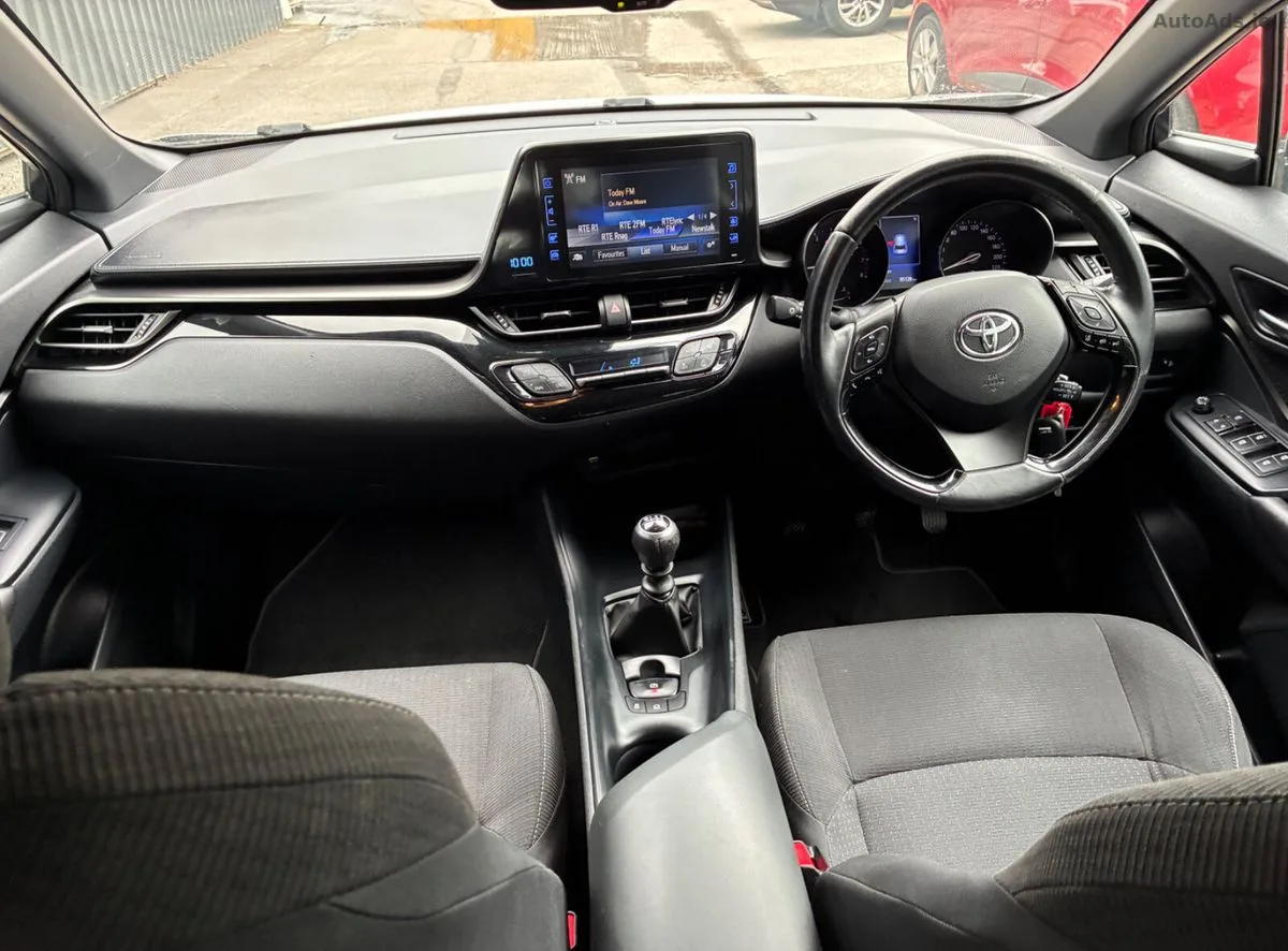 2017 Toyota C-HR – photo 16