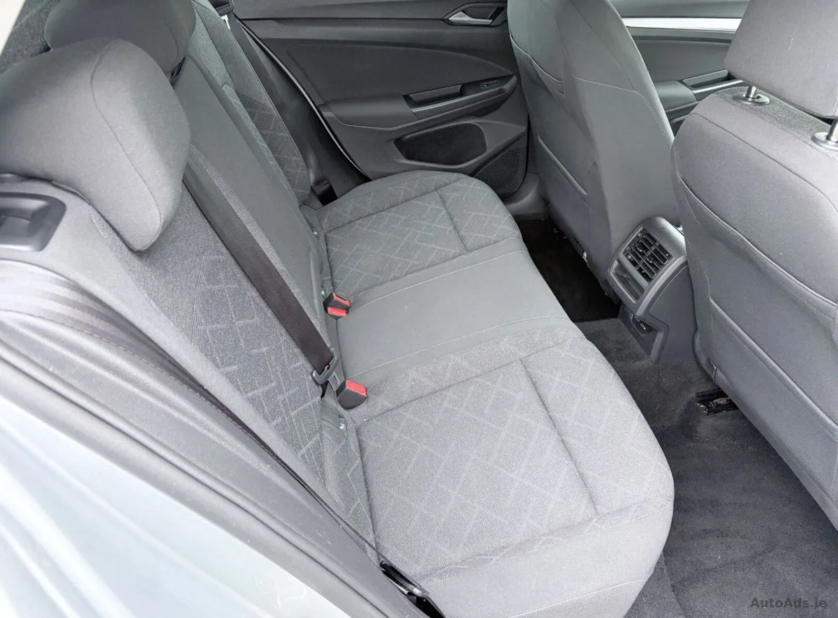 2021 Volkswagen Golf – photo 15