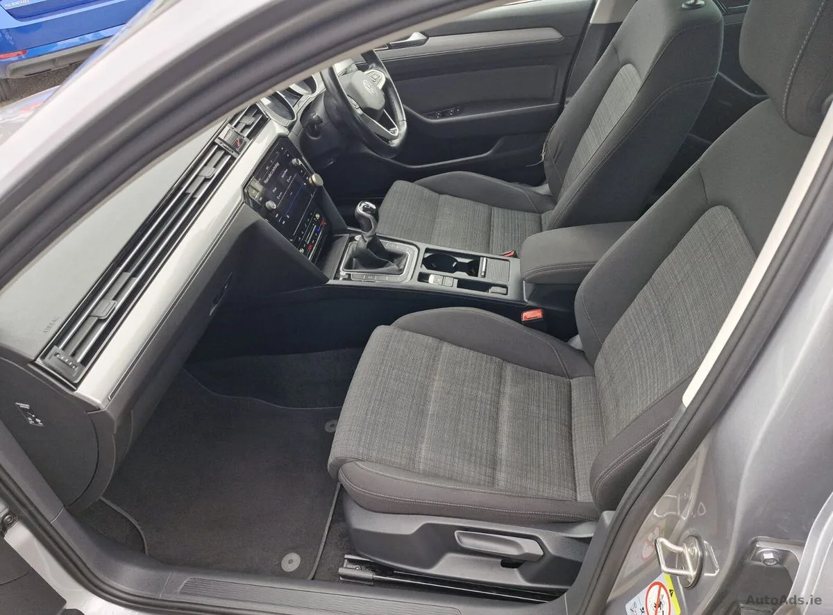 2022 Volkswagen Passat – photo 6