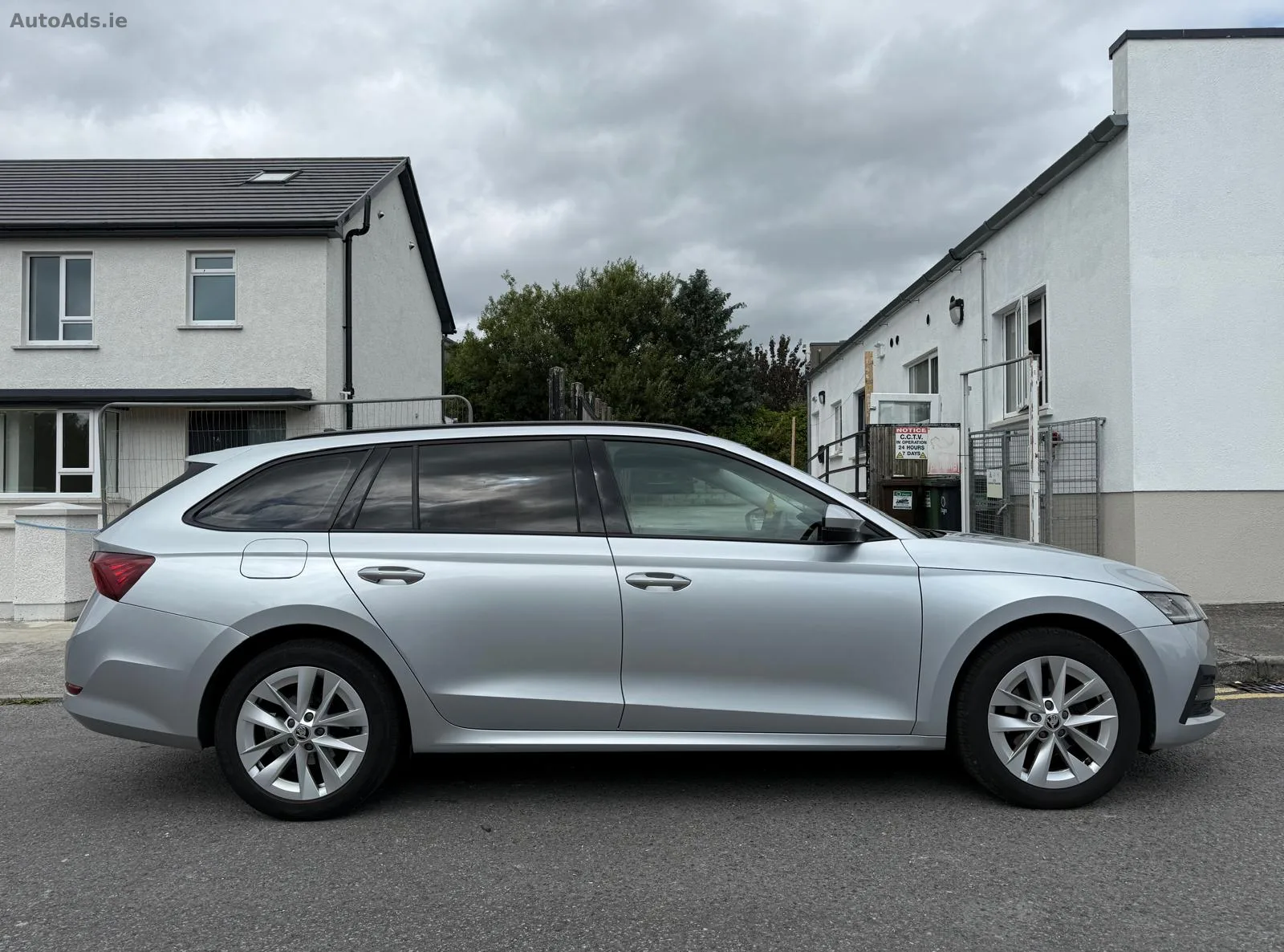 2022 Skoda Octavia – photo 3