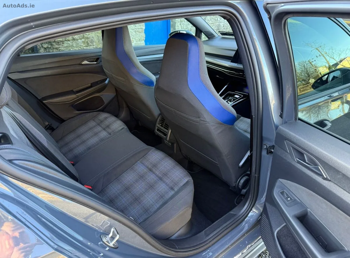 2022 Volkswagen Golf – photo 10
