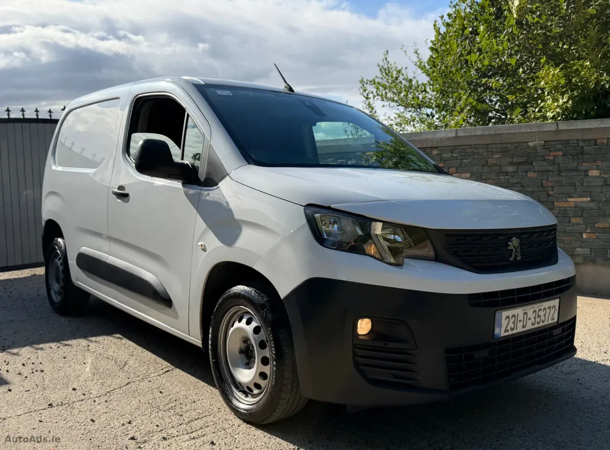 2023 Peugeot Partner