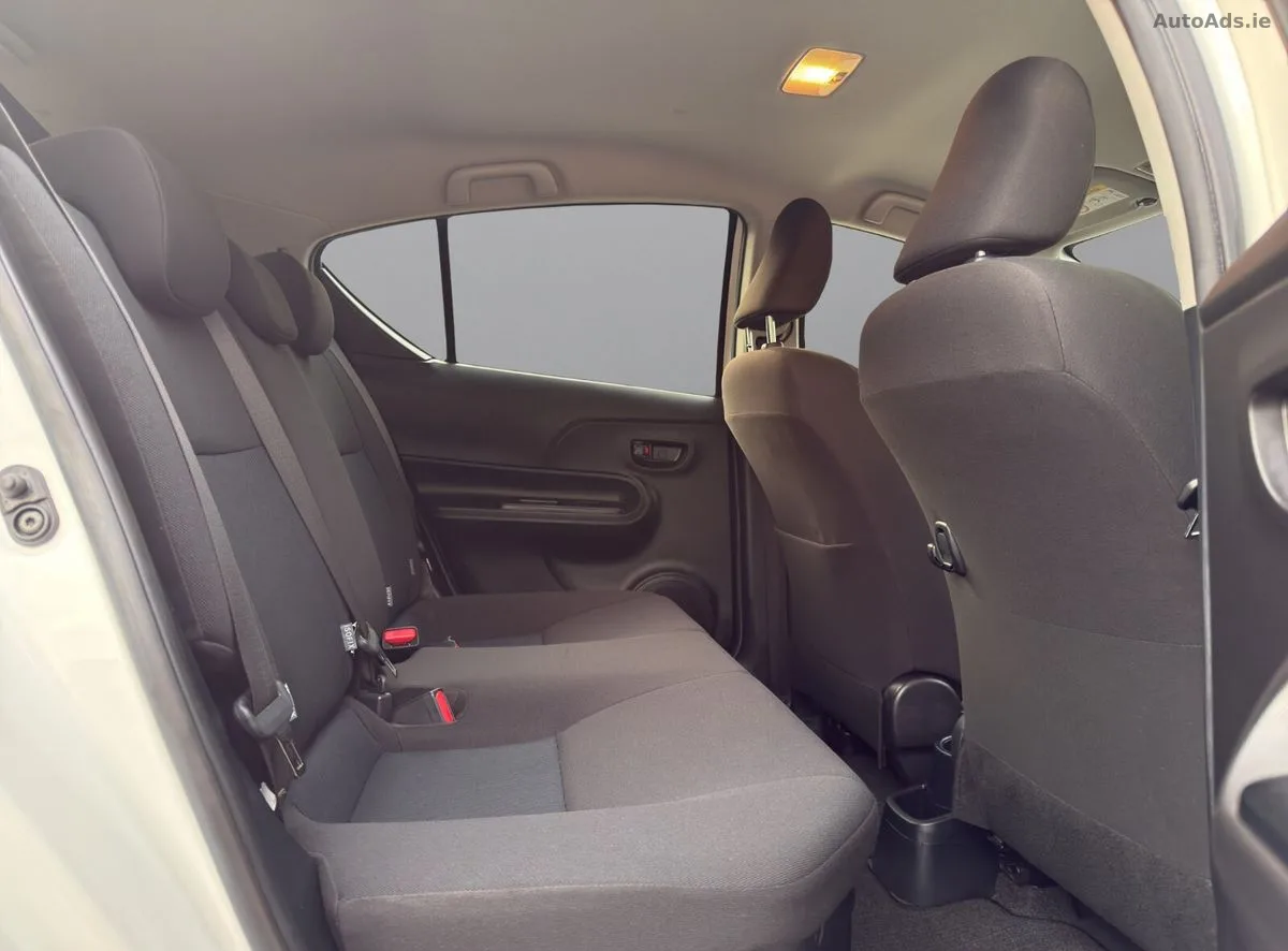 2020 Toyota Aqua – photo 11