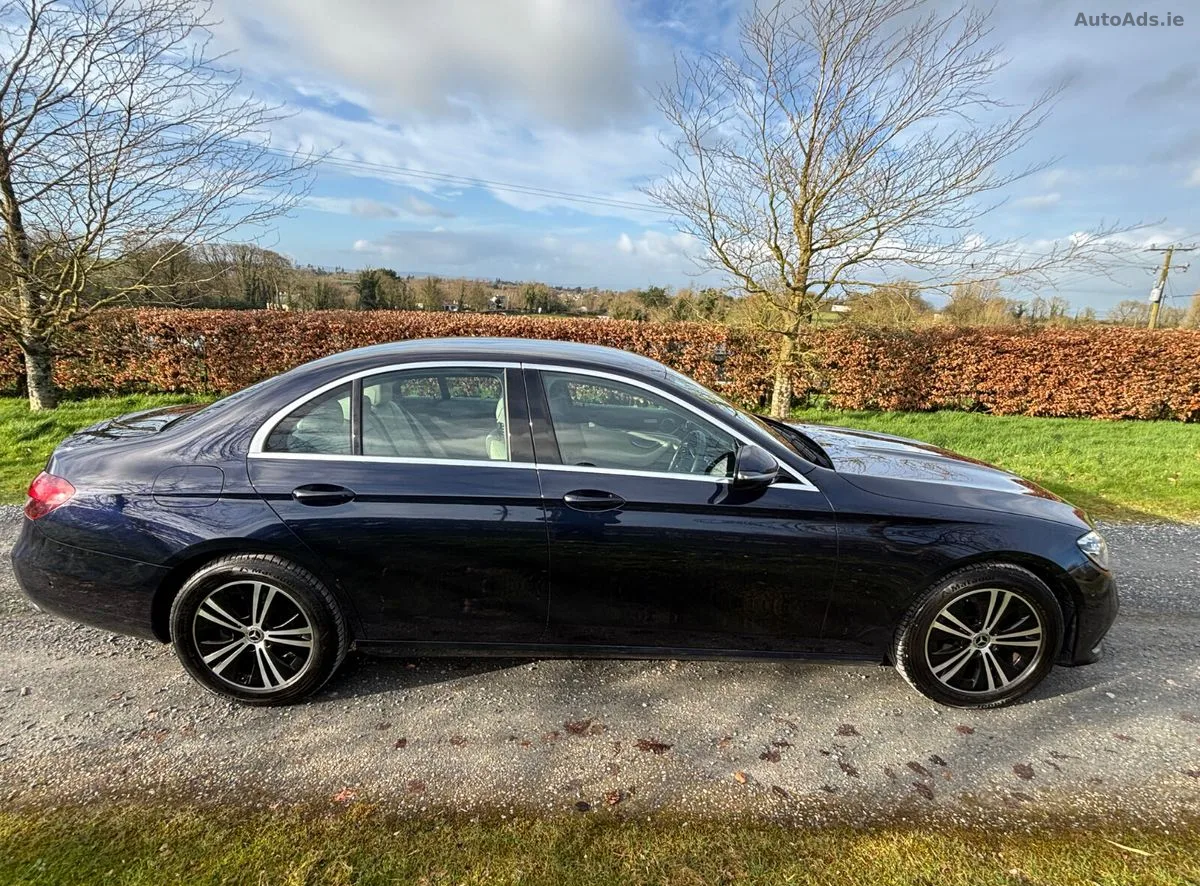 2022 Mercedes-Benz E-Class – photo 4