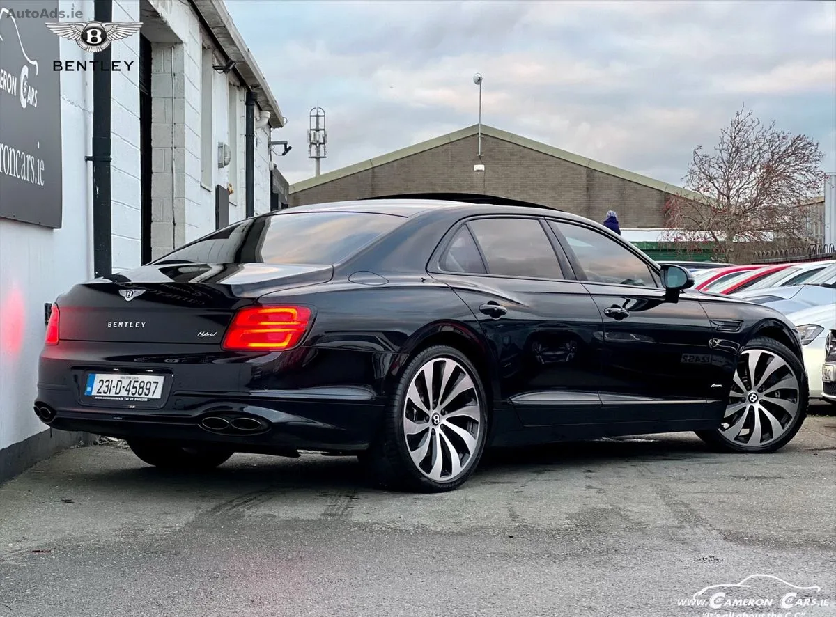 2023 Bentley Flying Spur – photo 3