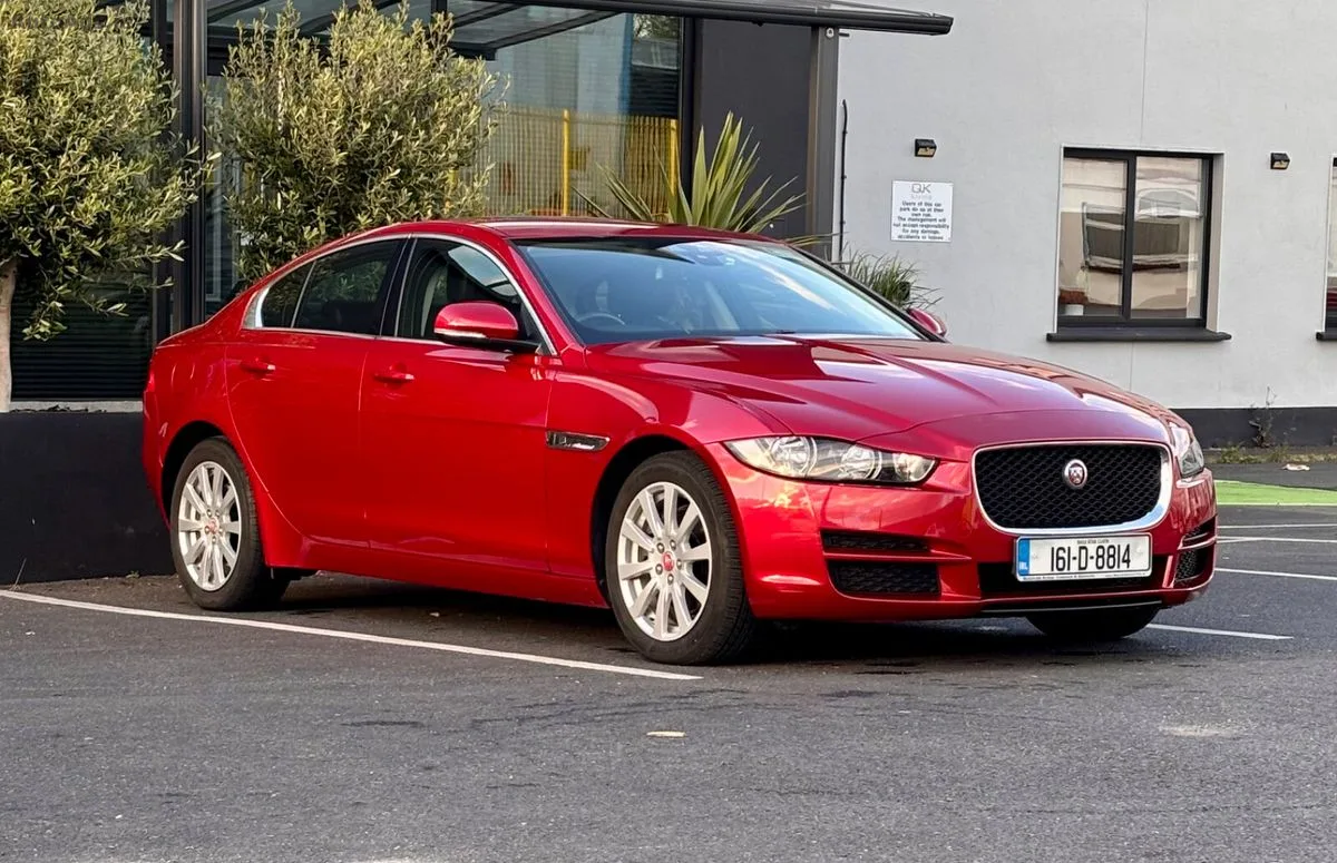 2016 Jaguar XE – photo 1