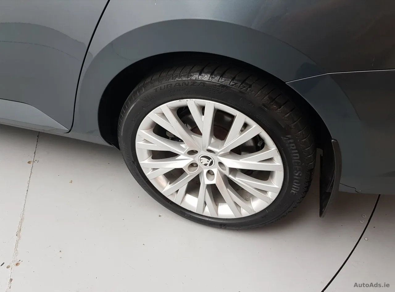 2021 Skoda Superb – photo 12