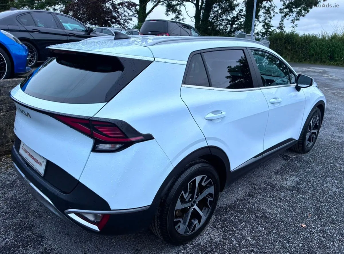 2023 Kia Sportage – photo 2