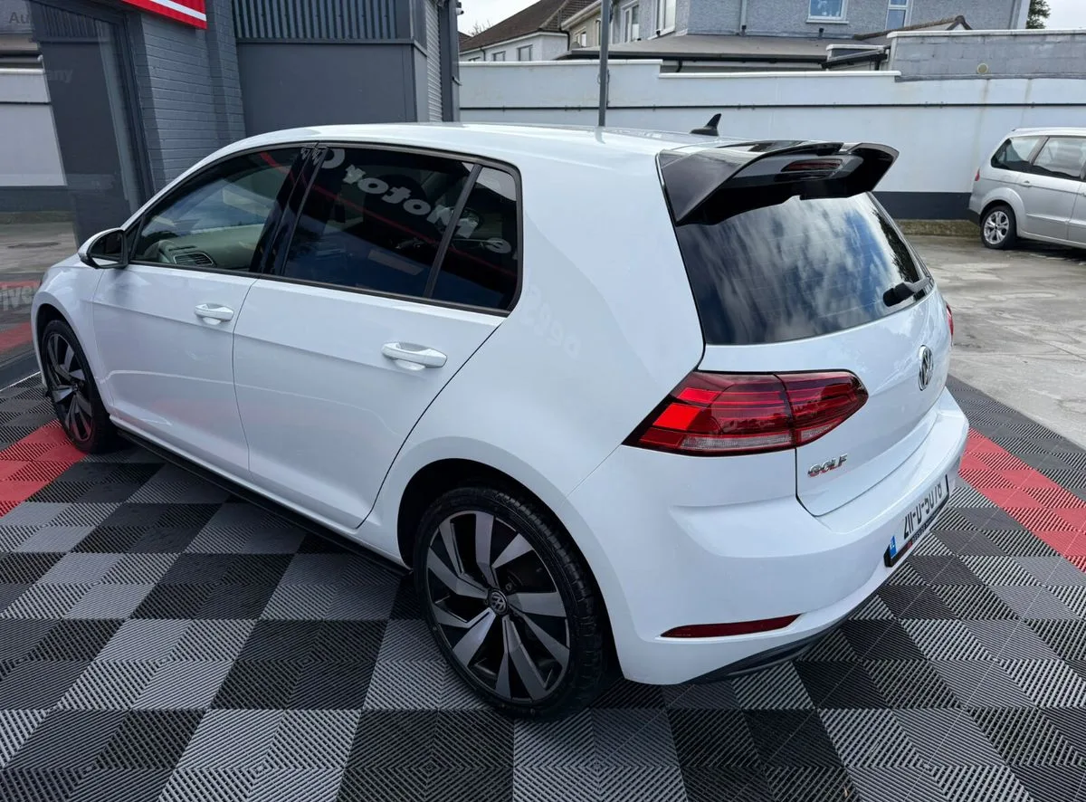 2021 Volkswagen Golf – photo 15