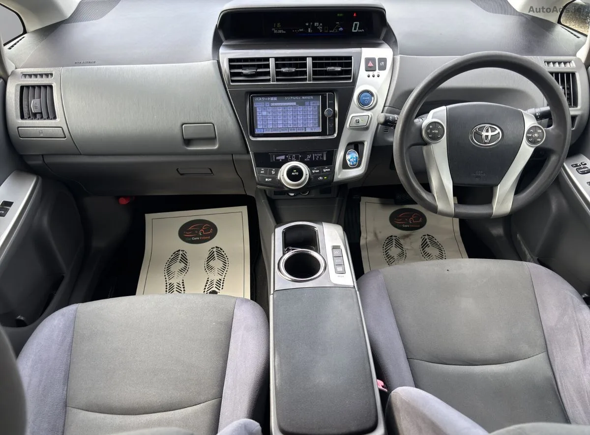 2013 Toyota Prius – photo 12