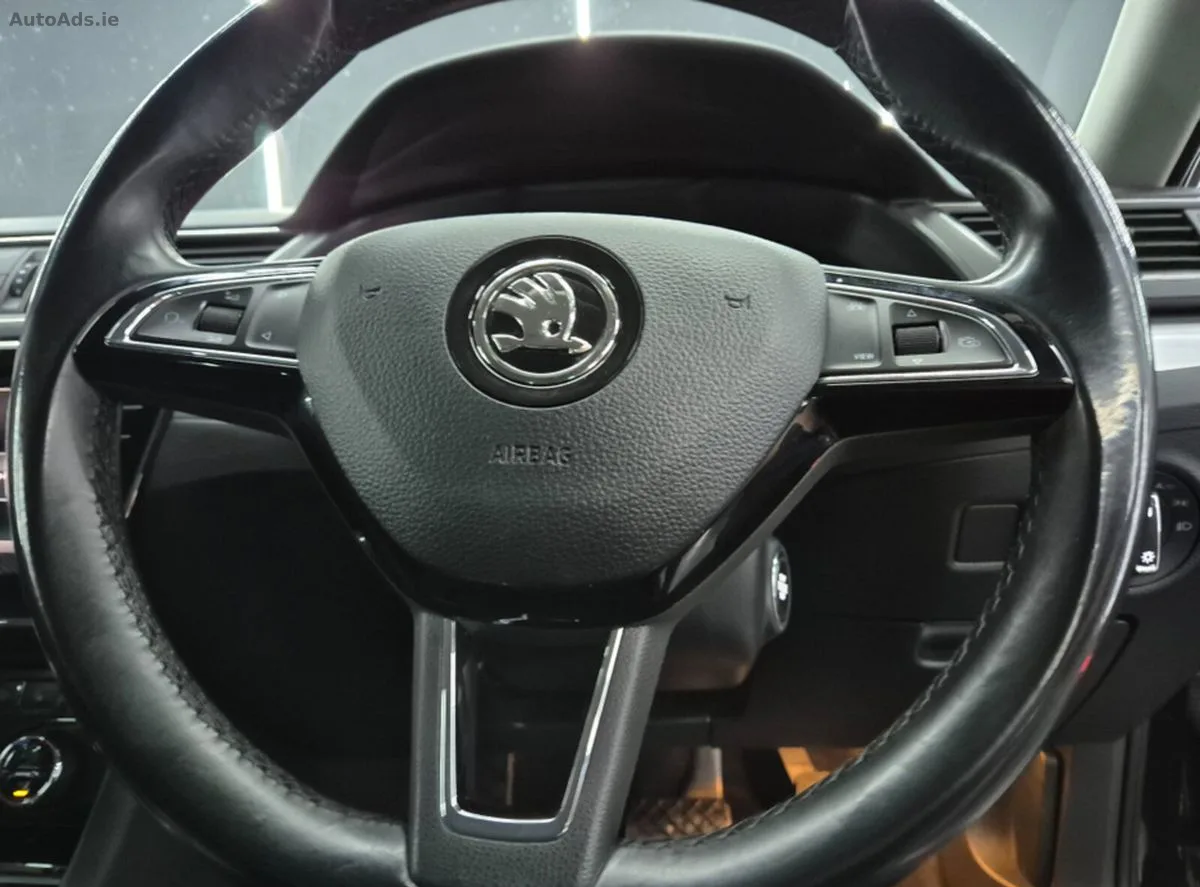 2020 Skoda Superb – photo 11