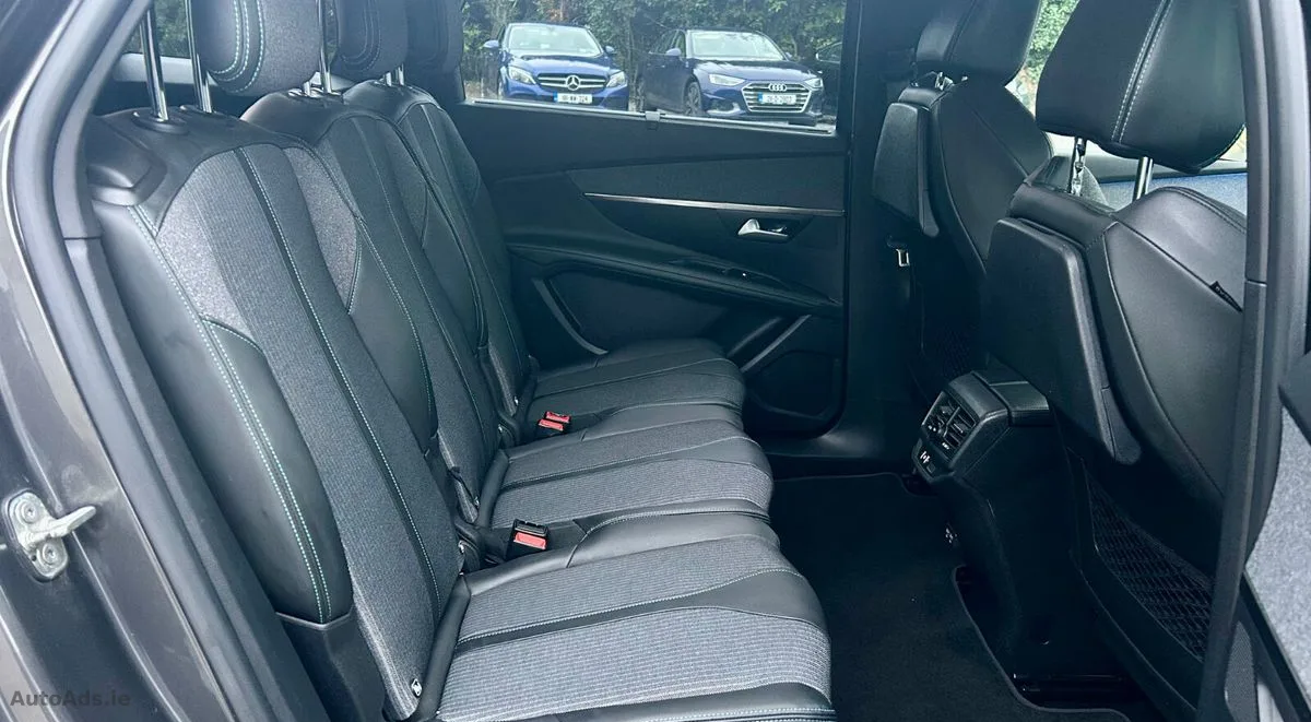 2021 Peugeot 5008 – photo 12