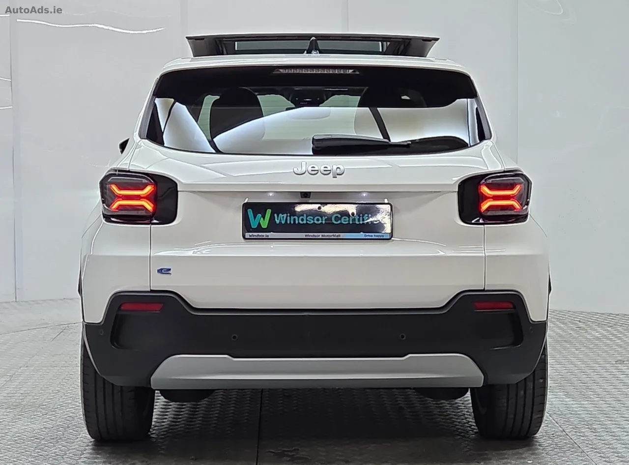2025 Jeep Avenger – photo 9