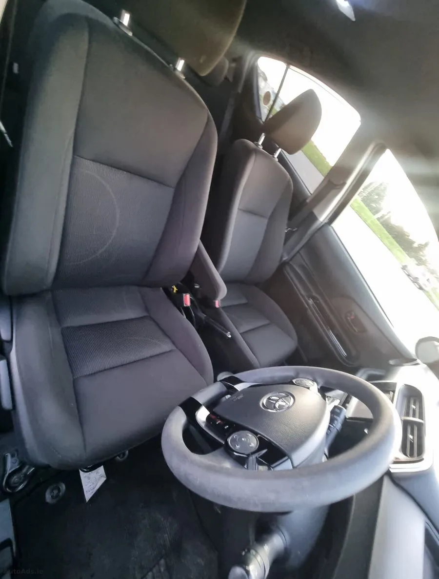 2019 Toyota Aqua – photo 17