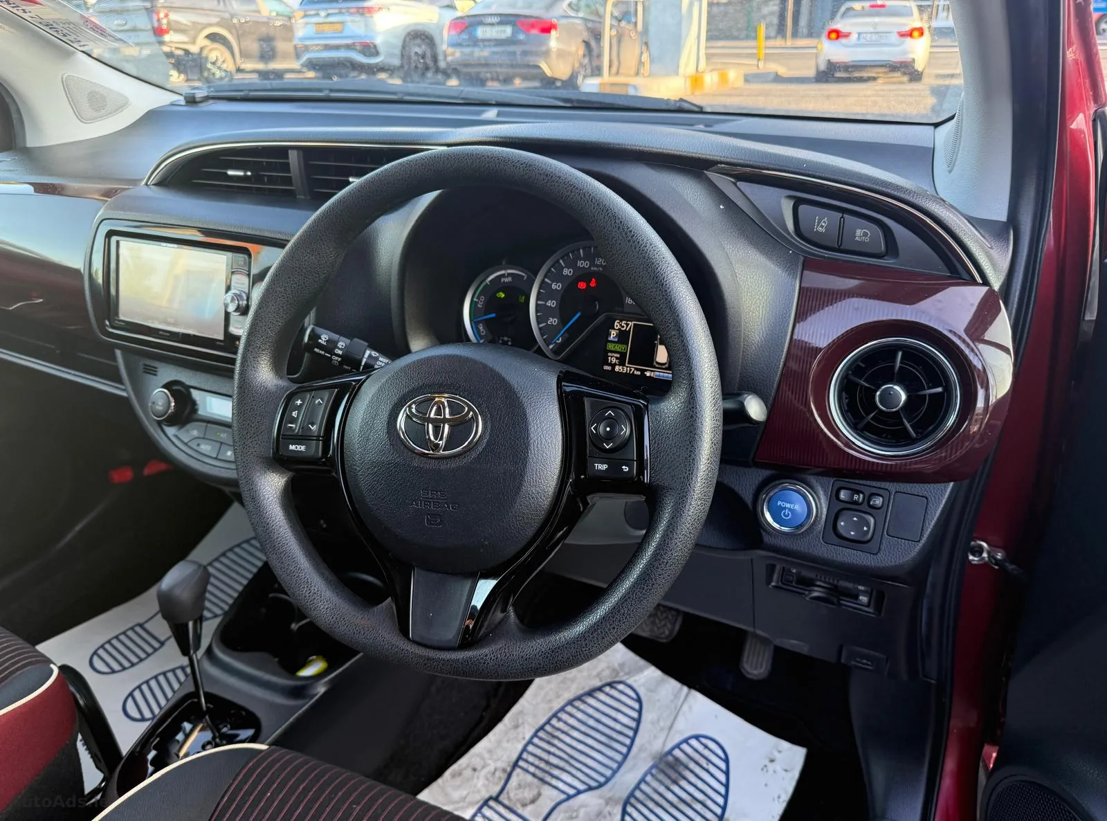 2017 Toyota Vitz – photo 7