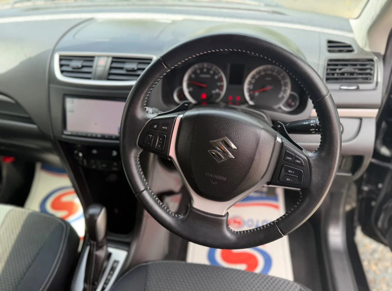 2014 Suzuki Swift – photo 5