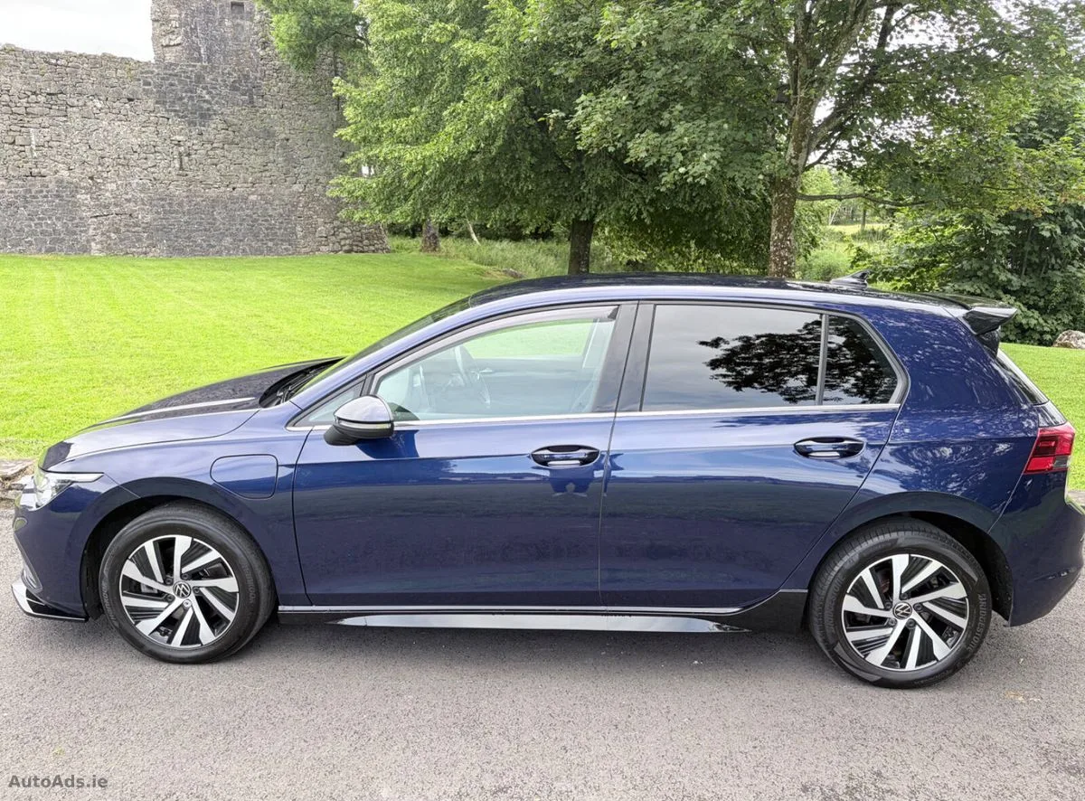 2023 Volkswagen Golf – photo 9