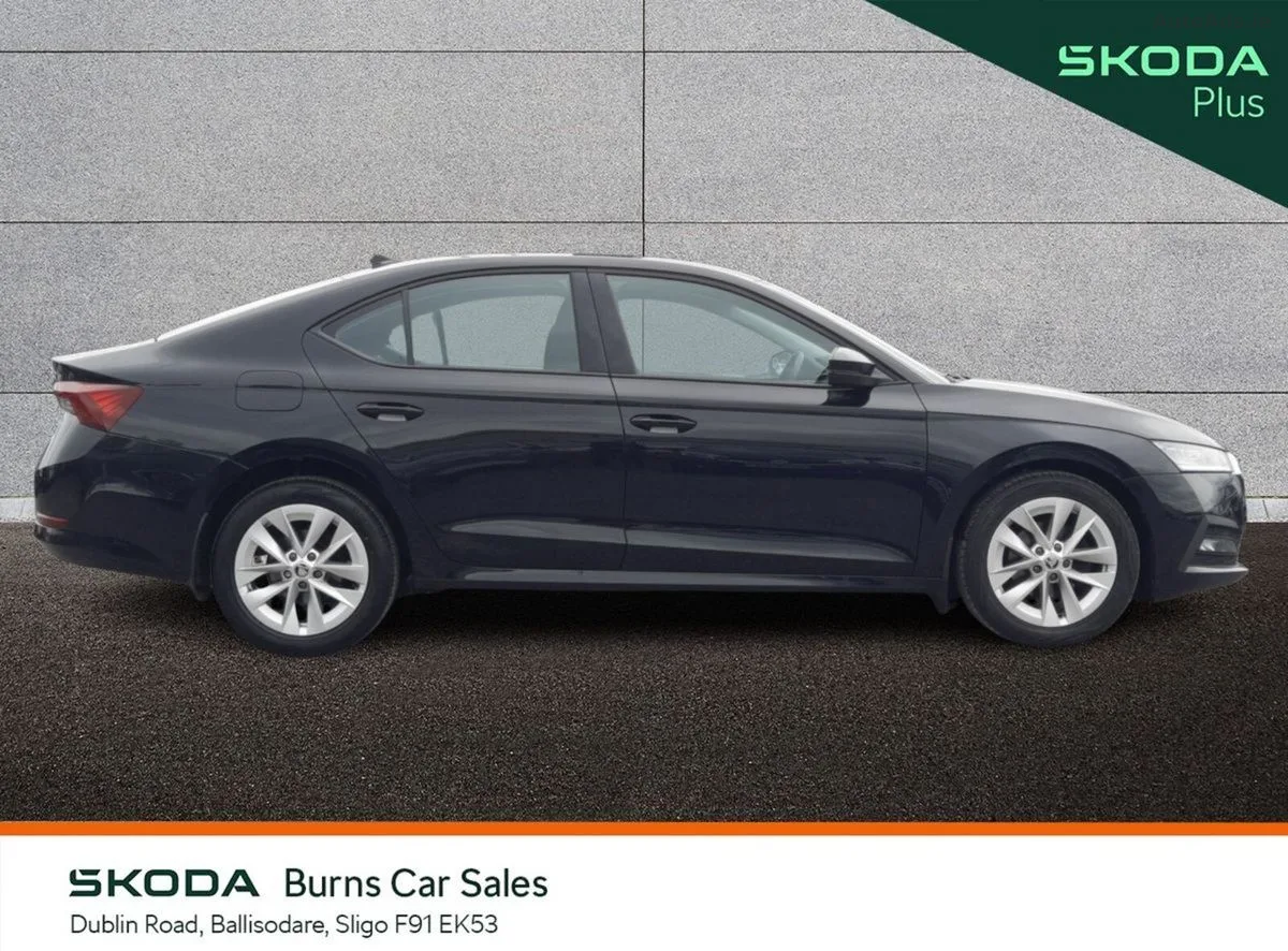 2023 Skoda Octavia – photo 11