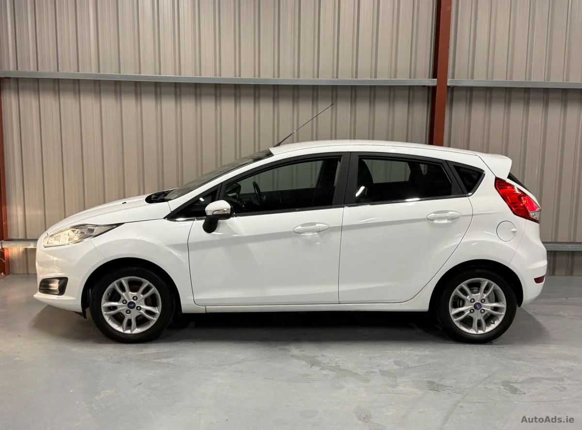 2015 Ford Fiesta – photo 3