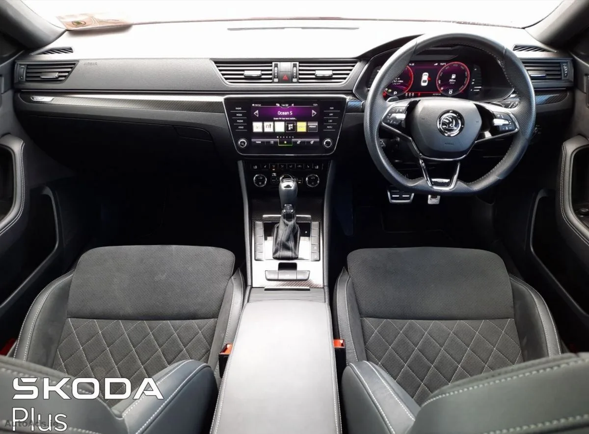 2024 Skoda Superb – photo 2